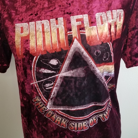 2/$15Pink Floyd red Dark Side S velvet shirt - Picture 2 of 8